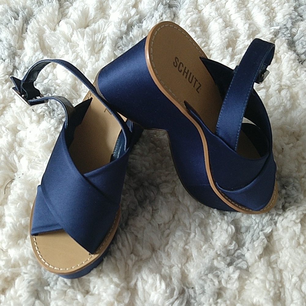 Schutz Satin Platform